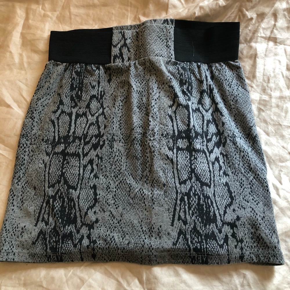 🦋Guess snakeprint mini🦋